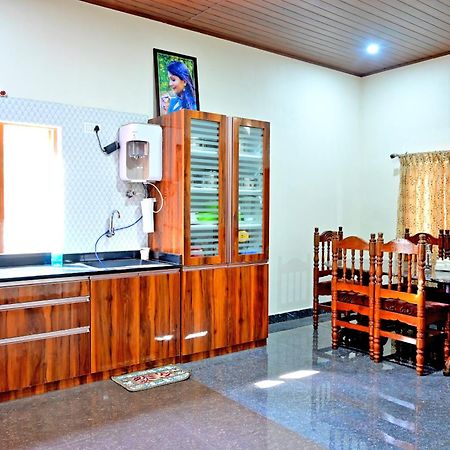 Hulihara Homestay - Full Villa, Coffee Estate & Balcony View Sakleshpur Extérieur photo