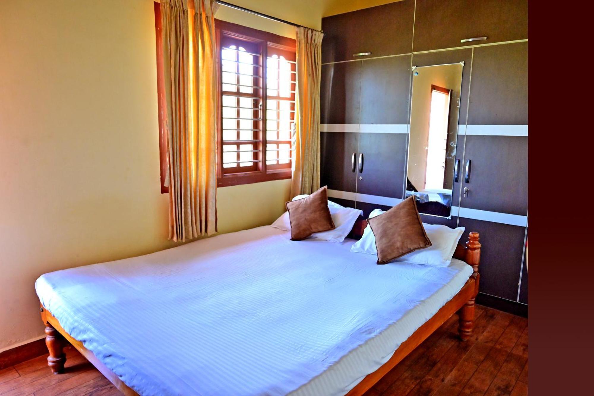Hulihara Homestay - Full Villa, Coffee Estate & Balcony View Sakleshpur Extérieur photo