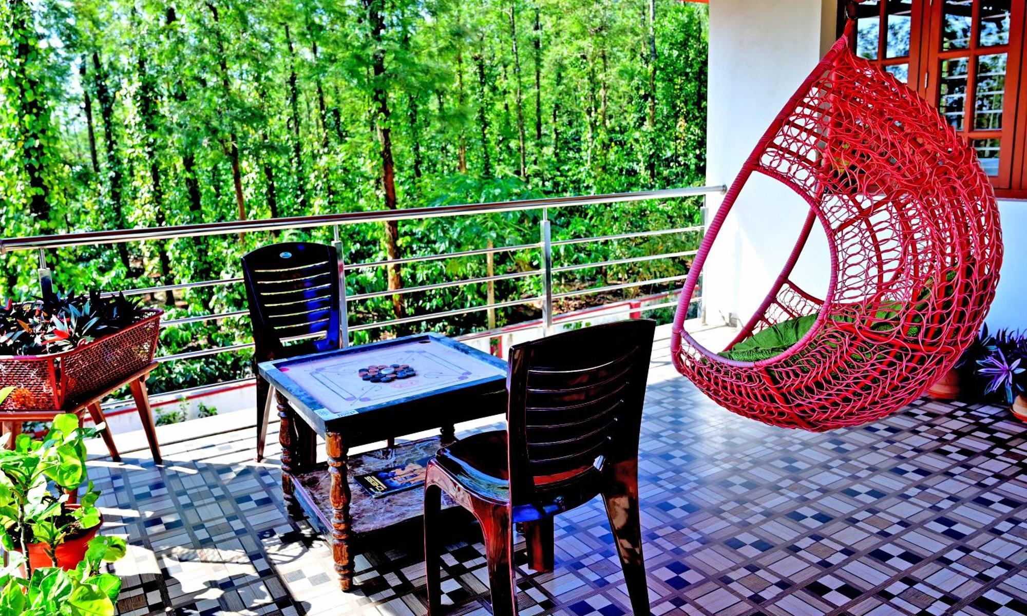 Hulihara Homestay - Full Villa, Coffee Estate & Balcony View Sakleshpur Extérieur photo