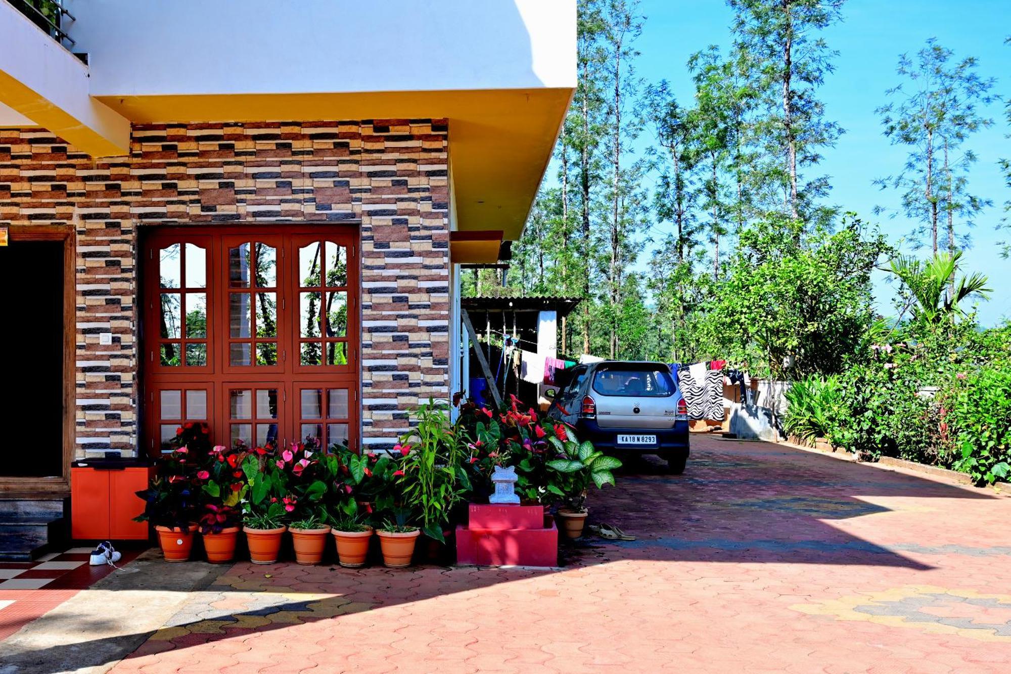 Hulihara Homestay - Full Villa, Coffee Estate & Balcony View Sakleshpur Extérieur photo