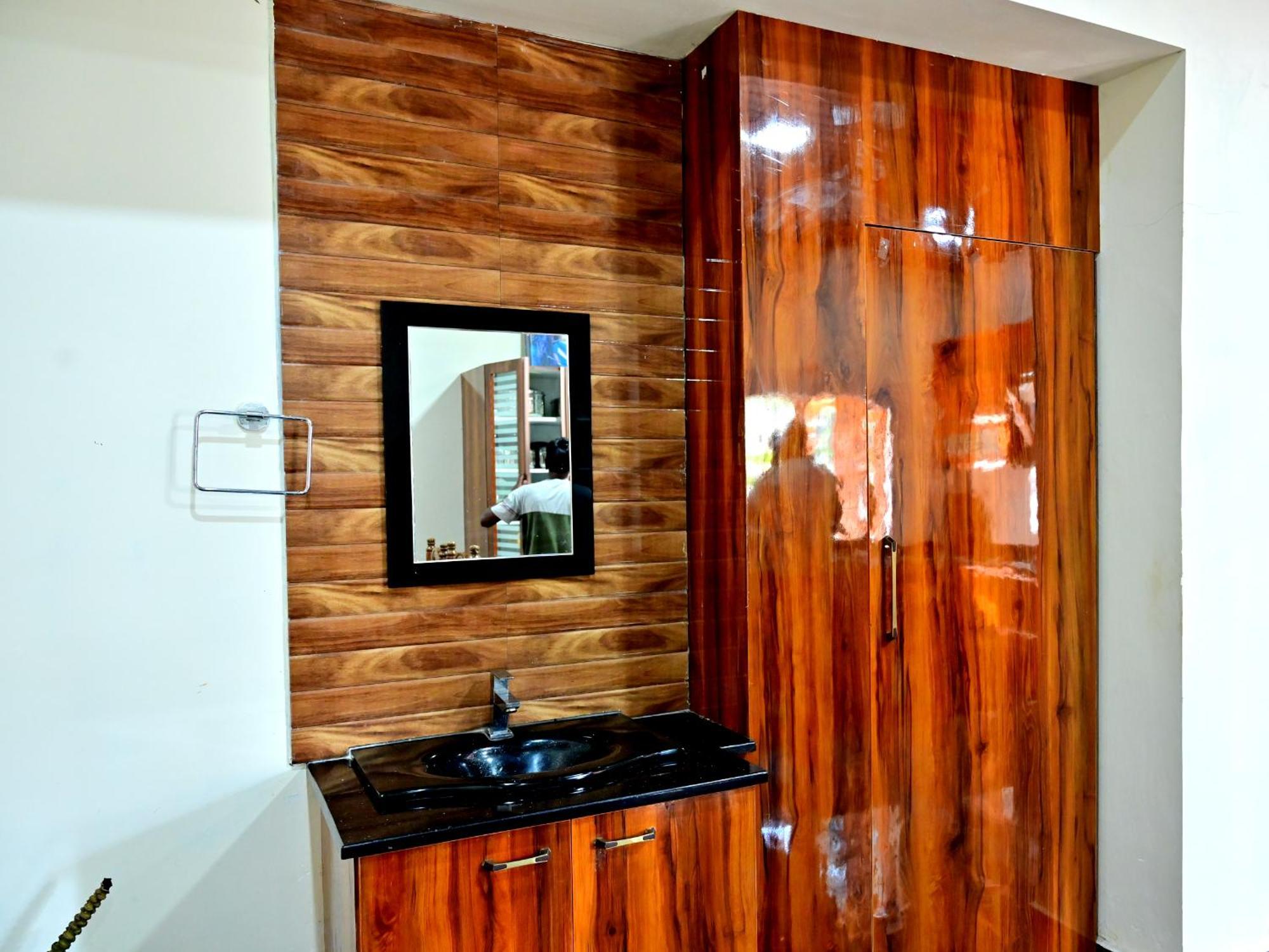 Hulihara Homestay - Full Villa, Coffee Estate & Balcony View Sakleshpur Extérieur photo